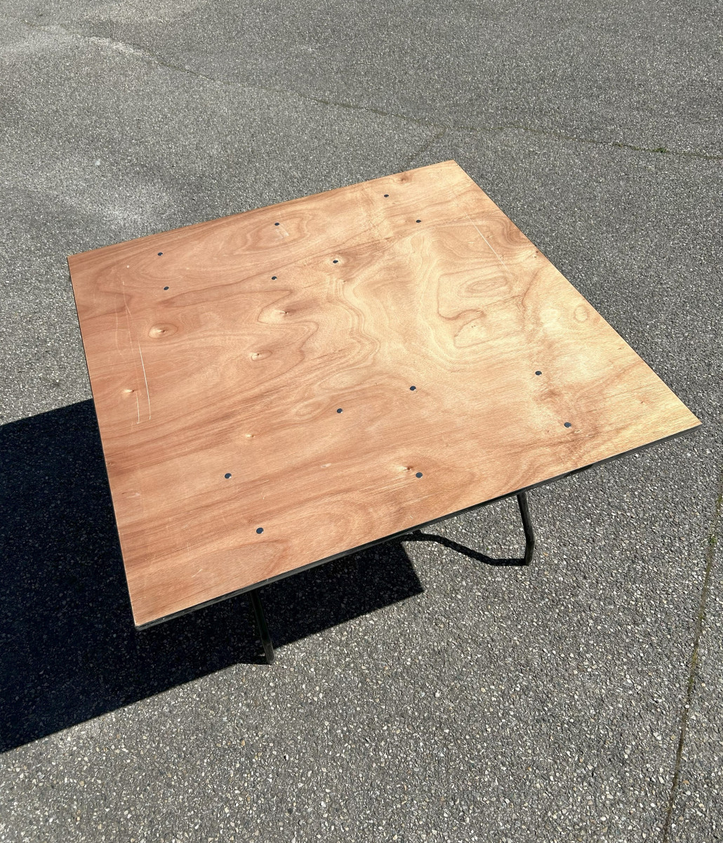 table-carree-4-6-personnes