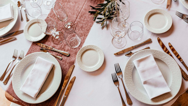 Location de linge de table pour dîners et cocktails  