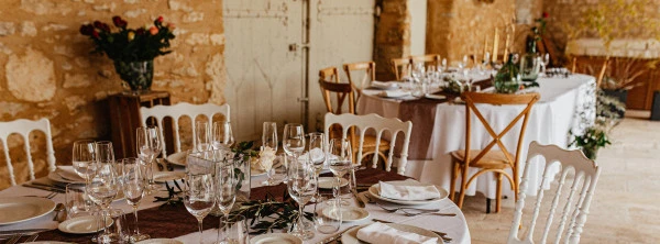 Location de vaisselle élégante pour dîners et cocktails  